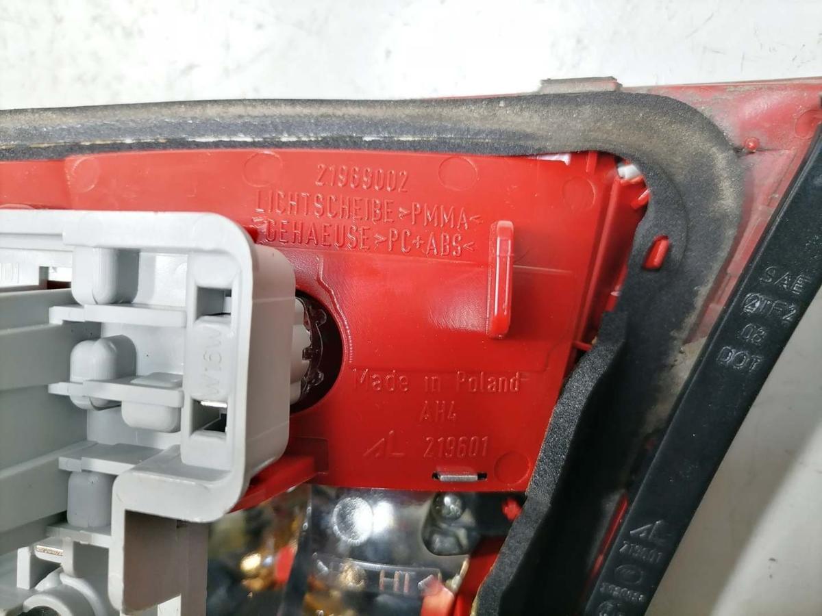 Audi A4 8K B8 original R&uuml;cklicht R&uuml;ckleuchte Schlussleuchte innen links Kombi Bj.2009